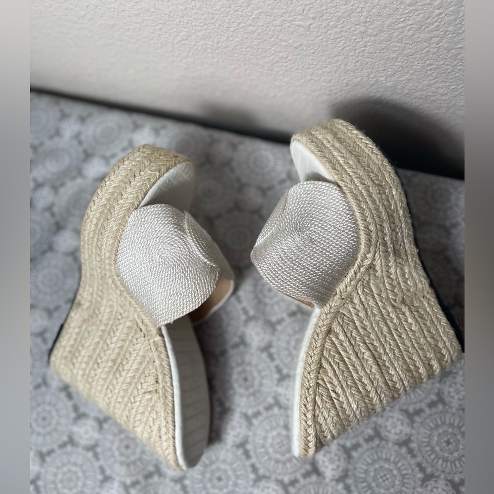 Shuzumiao~Neutral~High Platform~Espadrille~Wedge~
Sandal~Circle Detail~Size 8.5 - Picture 11 of 14